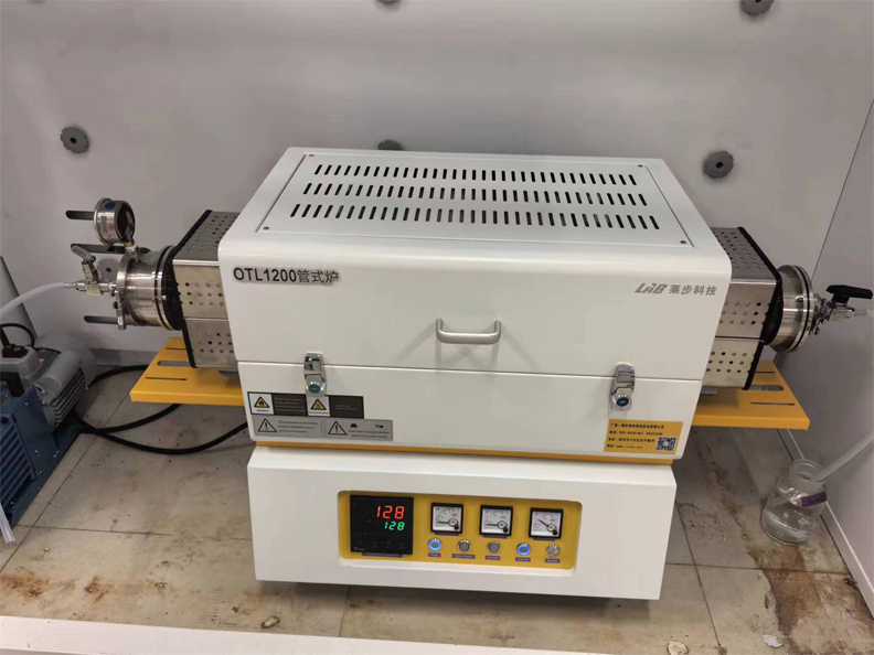 南京大学选择莱步科技OTL1200-100管式炉